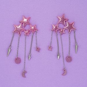 ⭐️ Holographic Pink Phoebe Earrings ⭐️